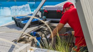 Dépannage des équipements de piscine : pompe de filtration, skimmer et électrolyseur au sel